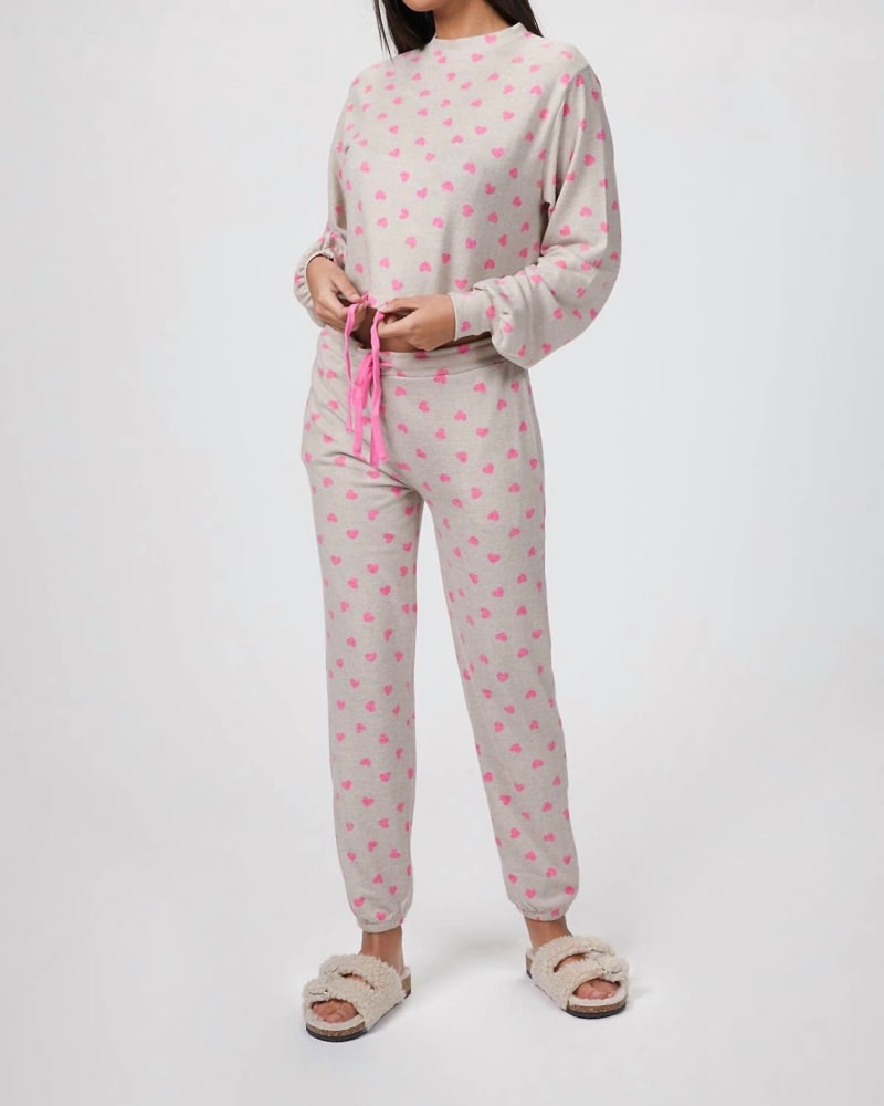 Front of a model wearing a size L Savannah Sweatpant in Taupe Heart in Taupe Heart by Beach Riot. | dia_product_style_image_id:338172